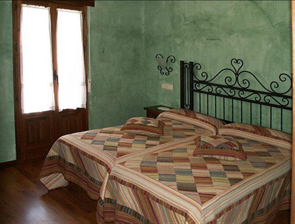 La Casona Del Herrero Navaleno Phòng bức ảnh